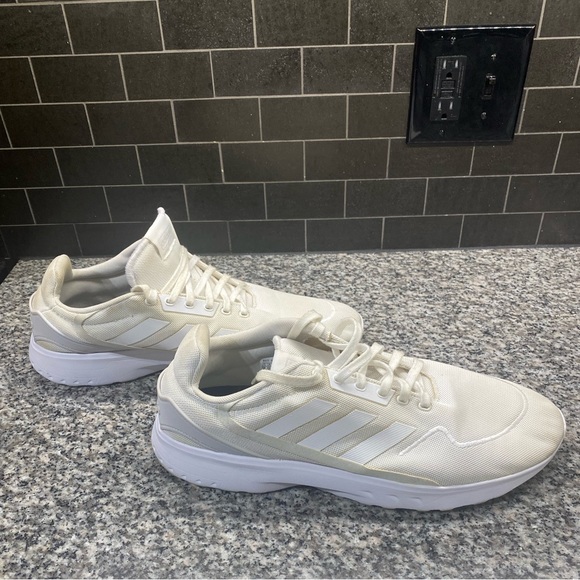 Adidas Men’s Track Sneaker Size 14. - Picture 4 of 9